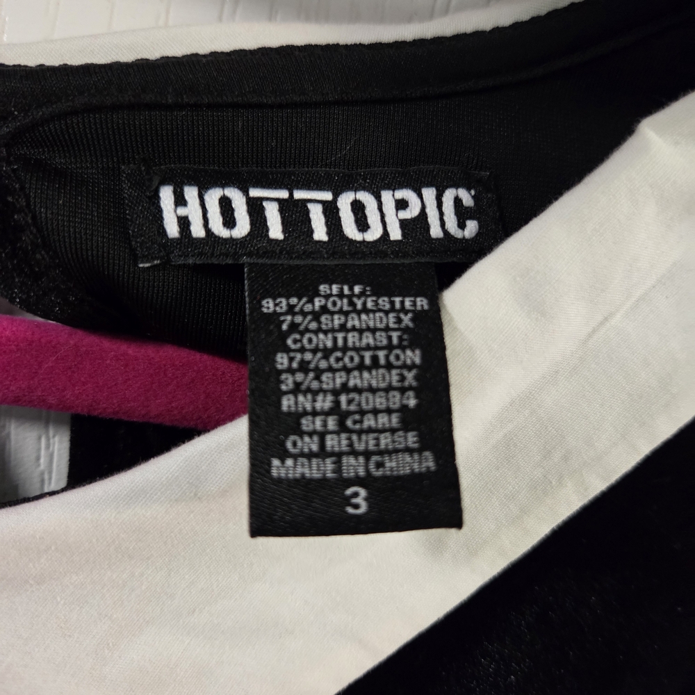 Hot Topic Velvet Cropped Top With White Collar- "Wednesday"- Size 3x - Picture 6 of 7